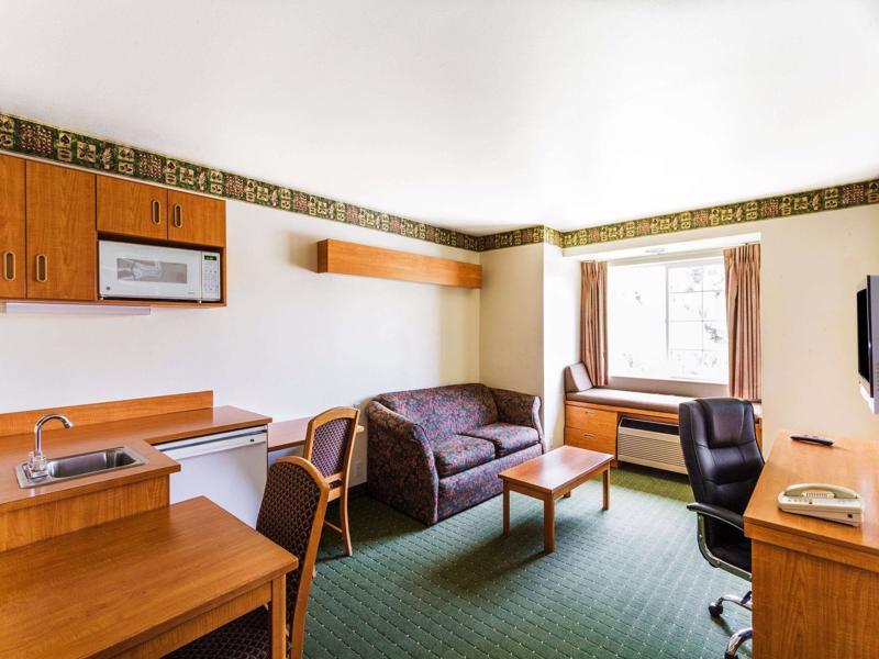 Super 8 by Wyndham Pride Midvale/Midvalley/Salt Lake City Eksteriør bilde