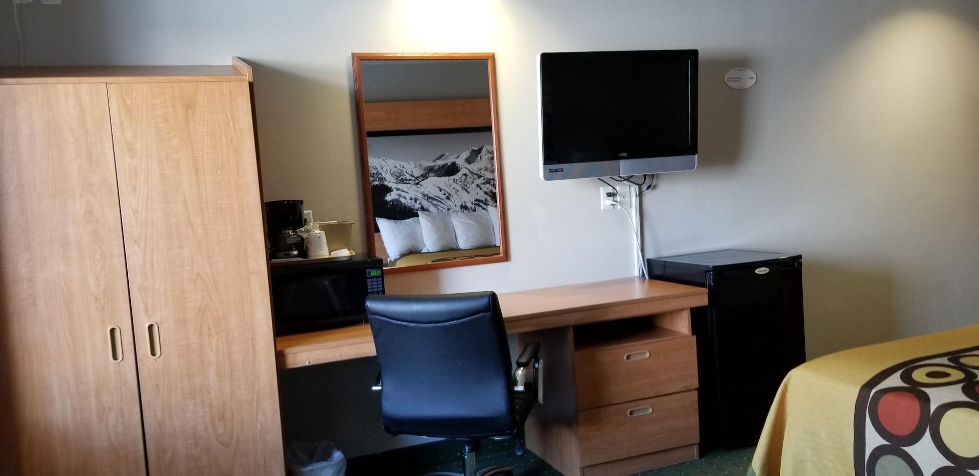 Super 8 by Wyndham Pride Midvale/Midvalley/Salt Lake City Eksteriør bilde