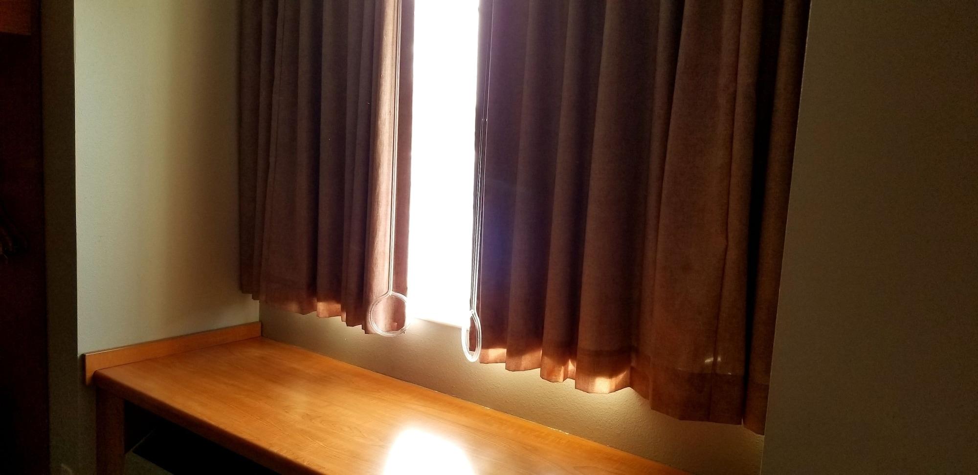 Super 8 by Wyndham Pride Midvale/Midvalley/Salt Lake City Eksteriør bilde