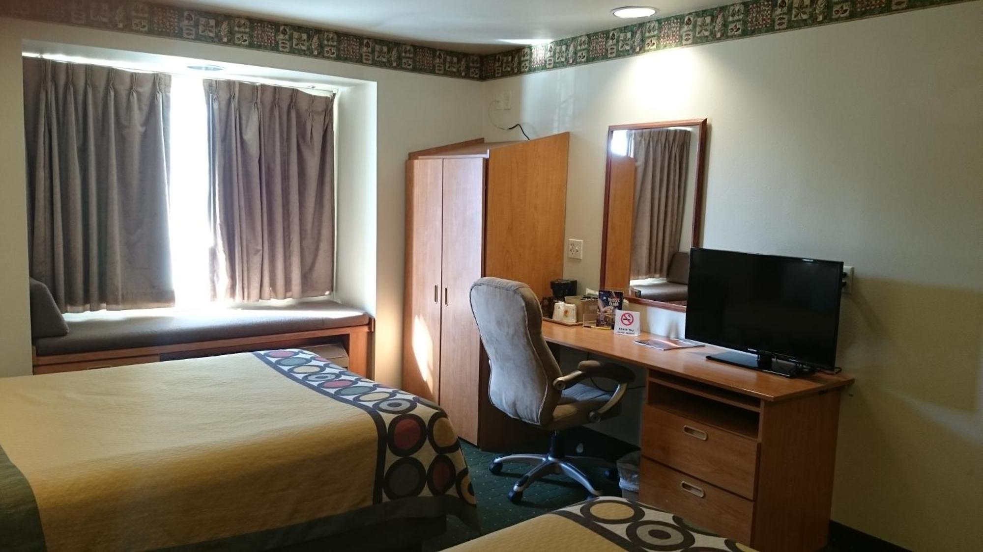 Super 8 by Wyndham Pride Midvale/Midvalley/Salt Lake City Eksteriør bilde